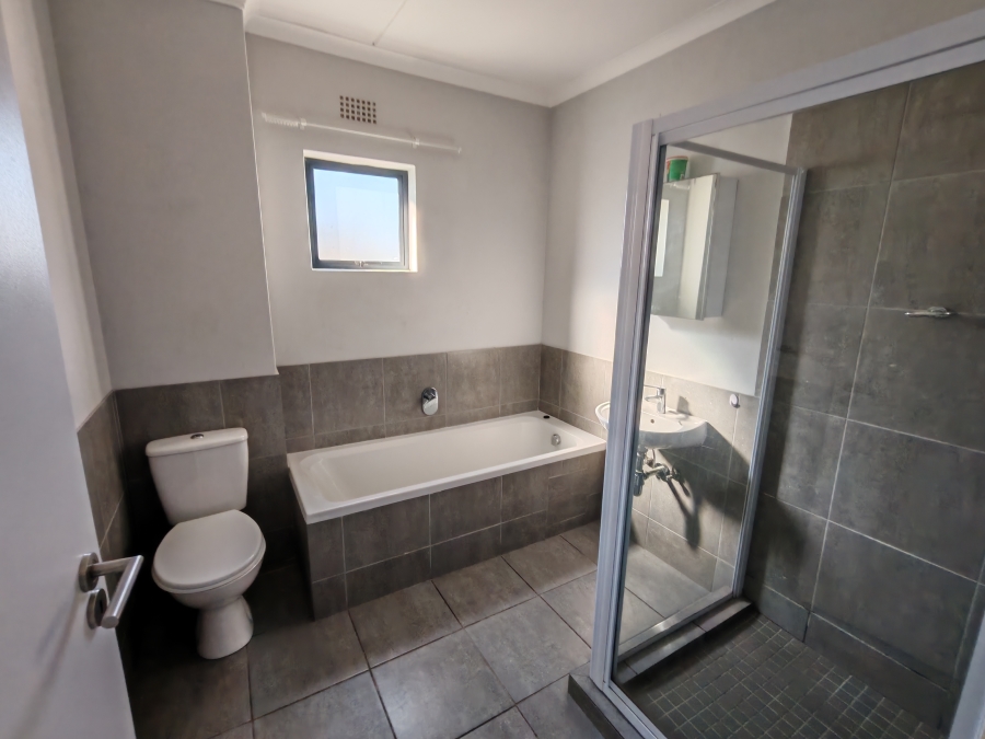 To Let 2 Bedroom Property for Rent in Umbogintwini KwaZulu-Natal