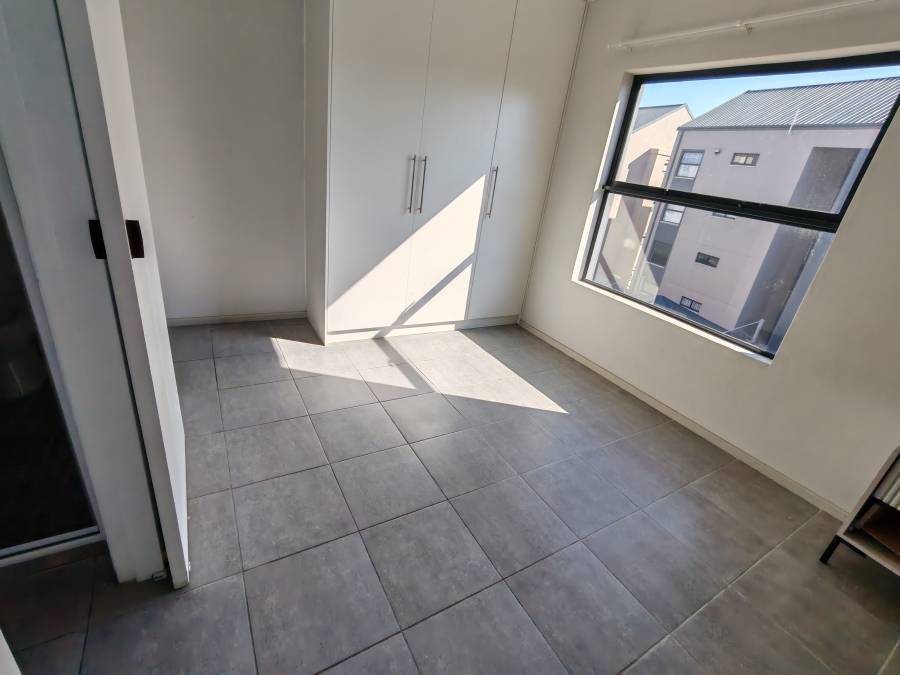 To Let 2 Bedroom Property for Rent in Umbogintwini KwaZulu-Natal