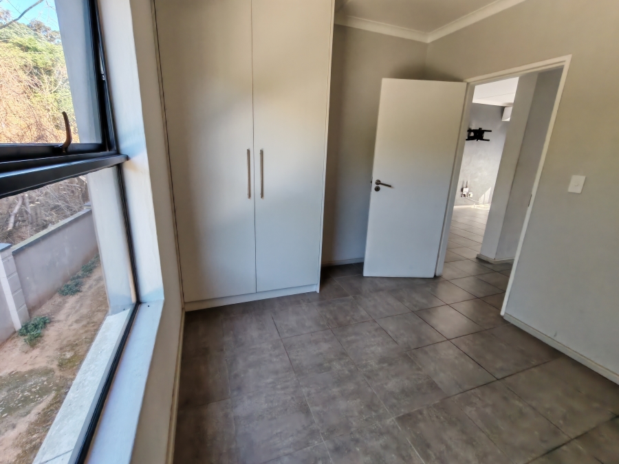 To Let 2 Bedroom Property for Rent in Umbogintwini KwaZulu-Natal
