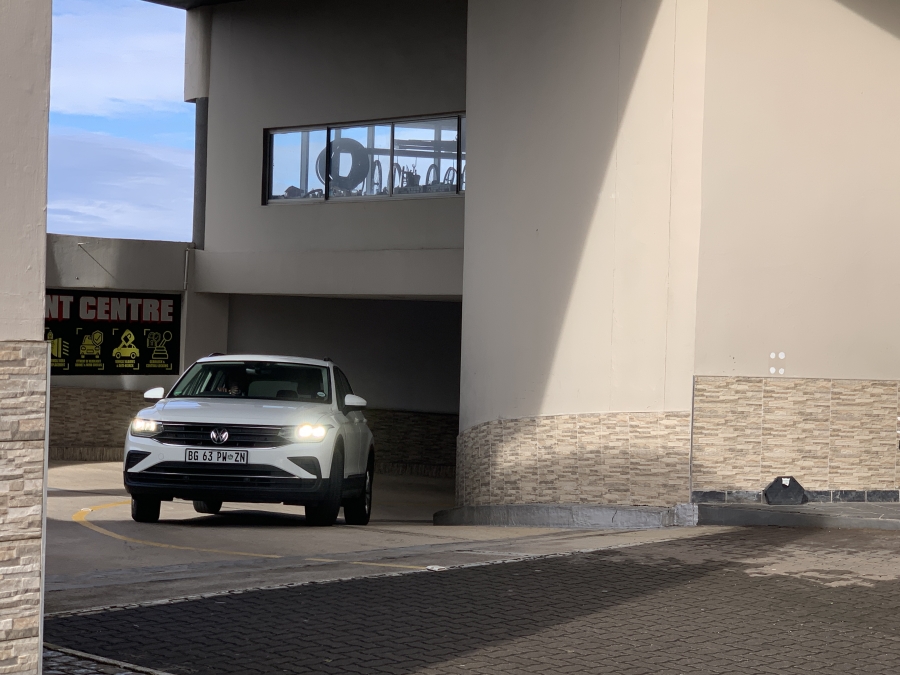 To Let commercial Property for Rent in La Lucia KwaZulu-Natal