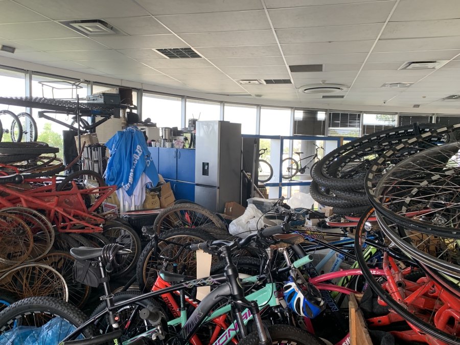 To Let commercial Property for Rent in La Lucia KwaZulu-Natal