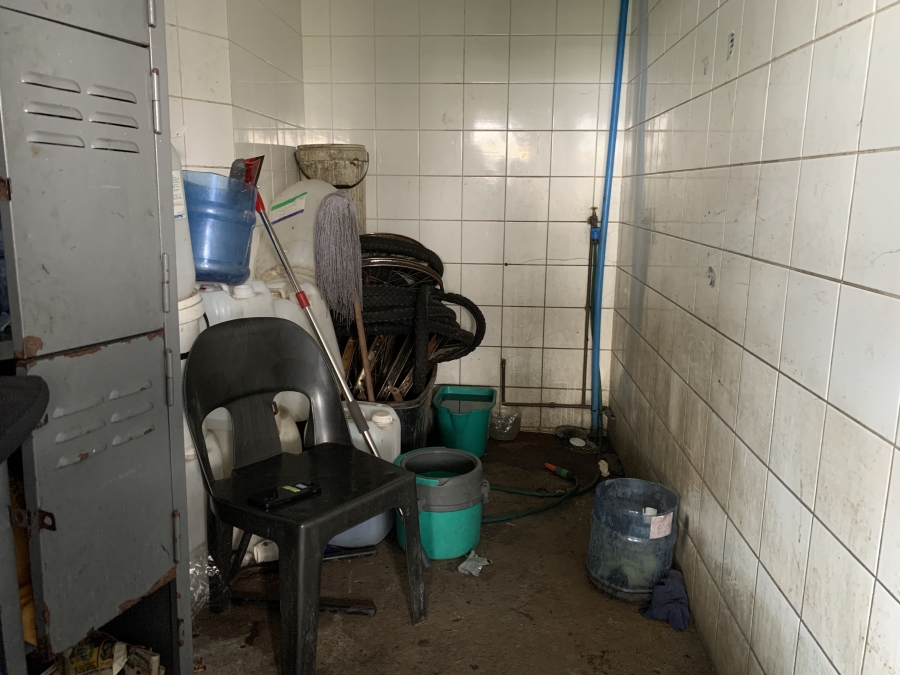 To Let commercial Property for Rent in La Lucia KwaZulu-Natal