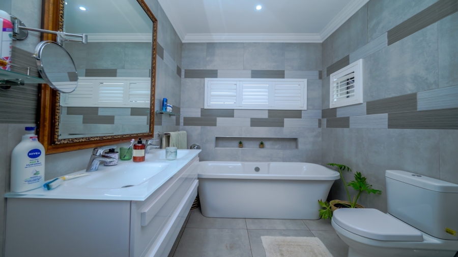 3 Bedroom Property for Sale in New Salt Rock City KwaZulu-Natal