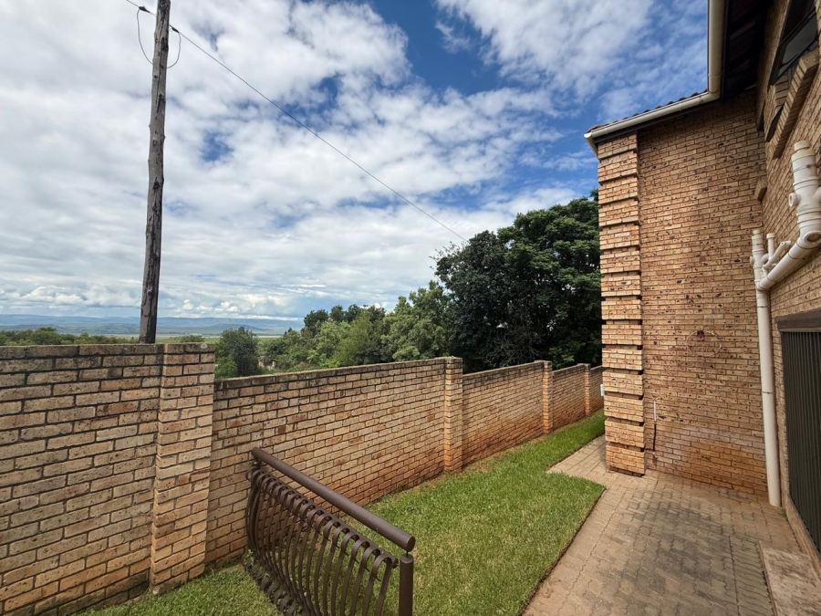 To Let 4 Bedroom Property for Rent in Signal Hill KwaZulu-Natal