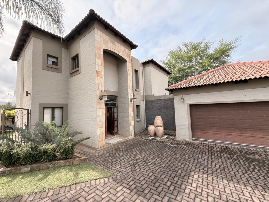 3 Bedroom Property for Sale in Schuinshoogte KwaZulu-Natal