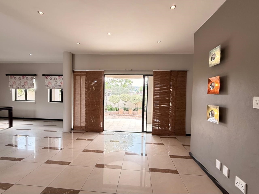 3 Bedroom Property for Sale in Schuinshoogte KwaZulu-Natal