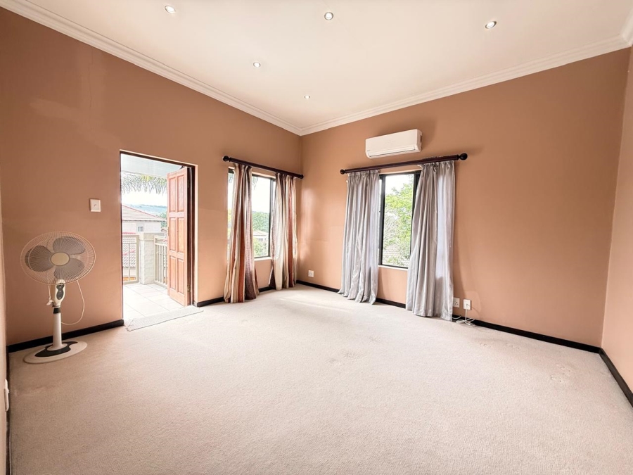 3 Bedroom Property for Sale in Schuinshoogte KwaZulu-Natal