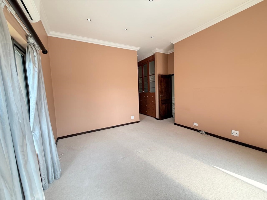 3 Bedroom Property for Sale in Schuinshoogte KwaZulu-Natal