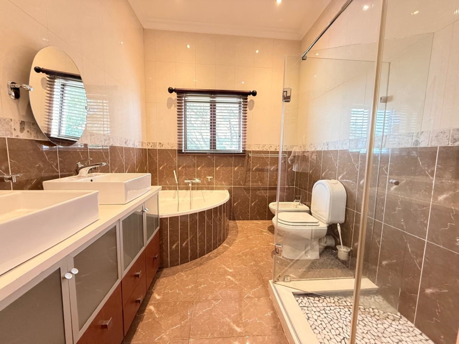 3 Bedroom Property for Sale in Schuinshoogte KwaZulu-Natal