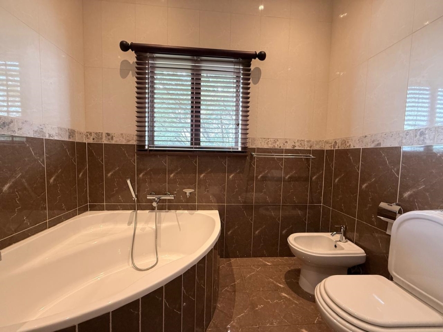 3 Bedroom Property for Sale in Schuinshoogte KwaZulu-Natal