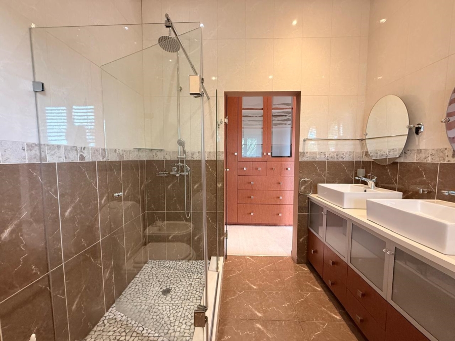 3 Bedroom Property for Sale in Schuinshoogte KwaZulu-Natal
