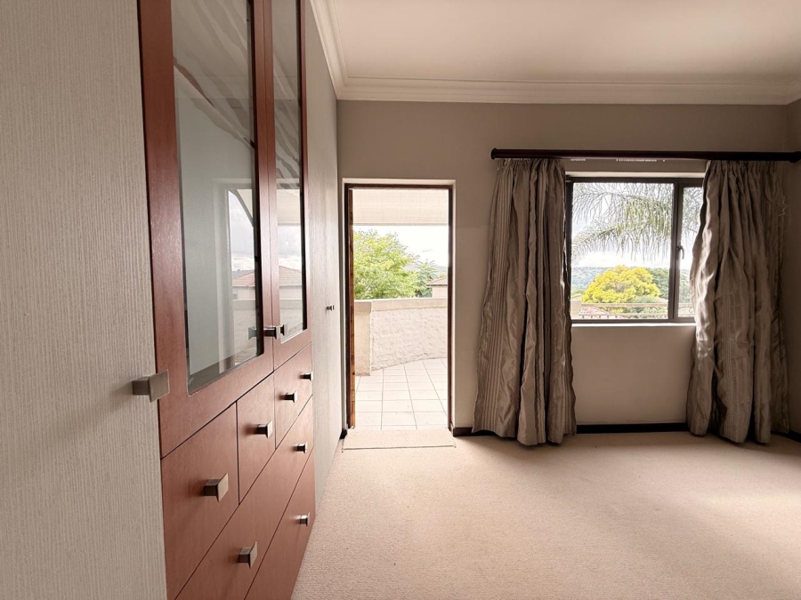 3 Bedroom Property for Sale in Schuinshoogte KwaZulu-Natal