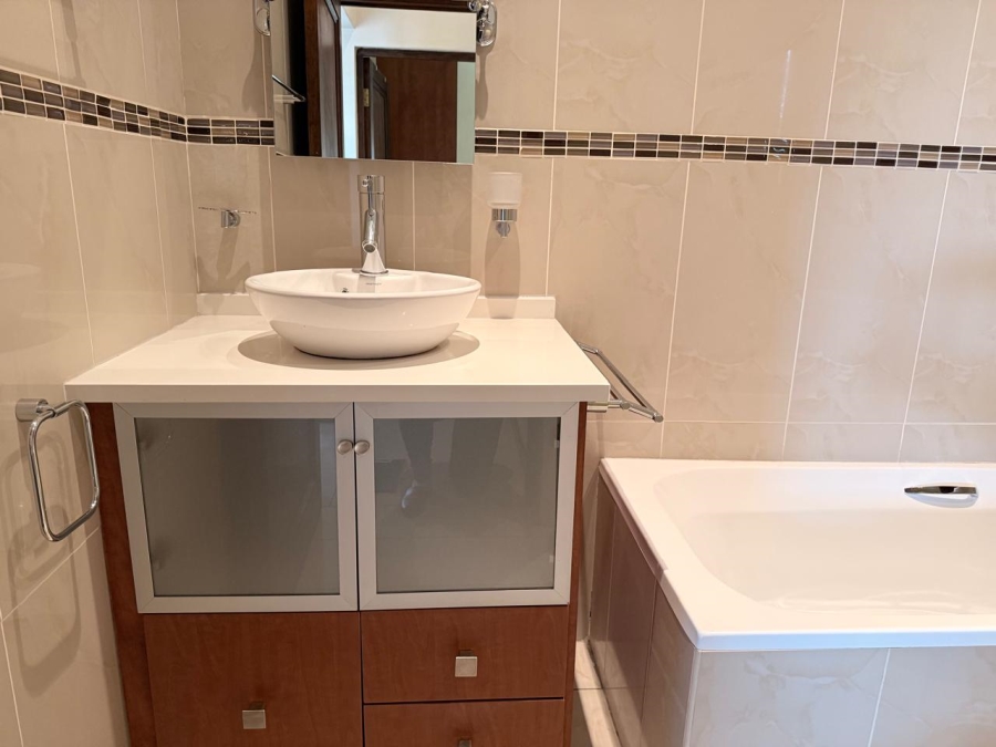 3 Bedroom Property for Sale in Schuinshoogte KwaZulu-Natal