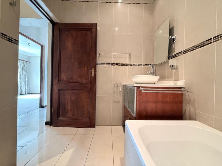 3 Bedroom Property for Sale in Schuinshoogte KwaZulu-Natal