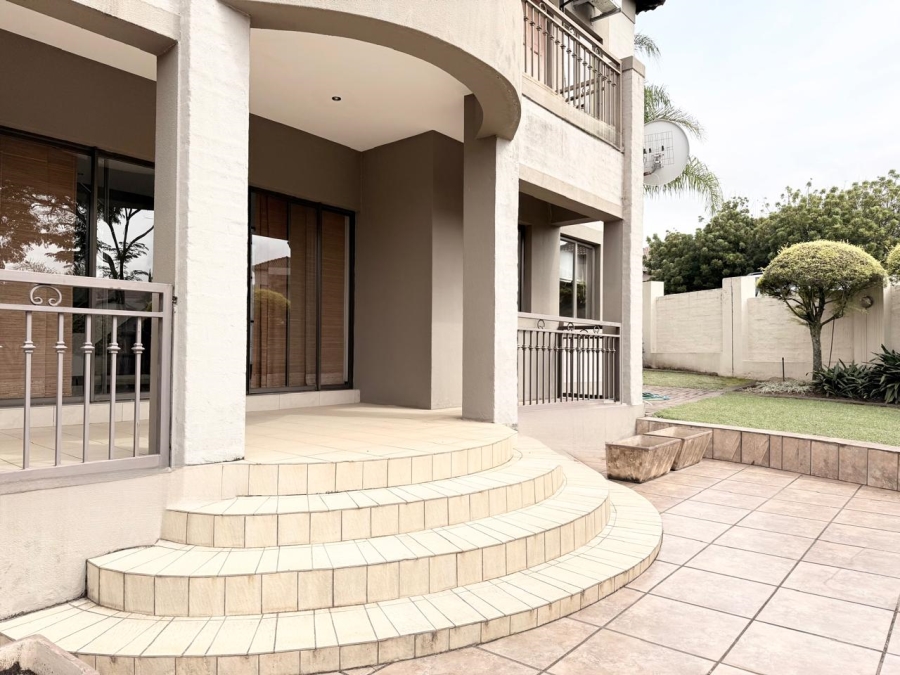 3 Bedroom Property for Sale in Schuinshoogte KwaZulu-Natal