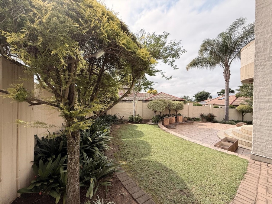 3 Bedroom Property for Sale in Schuinshoogte KwaZulu-Natal