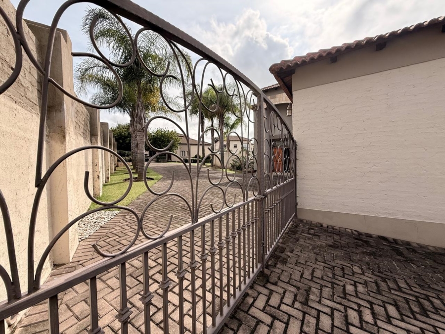 3 Bedroom Property for Sale in Schuinshoogte KwaZulu-Natal