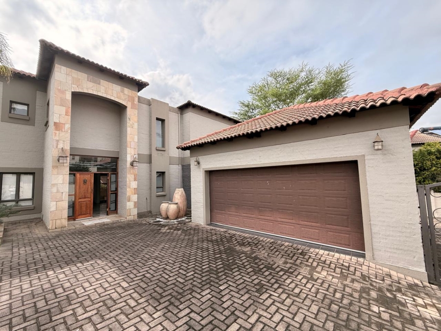 3 Bedroom Property for Sale in Schuinshoogte KwaZulu-Natal