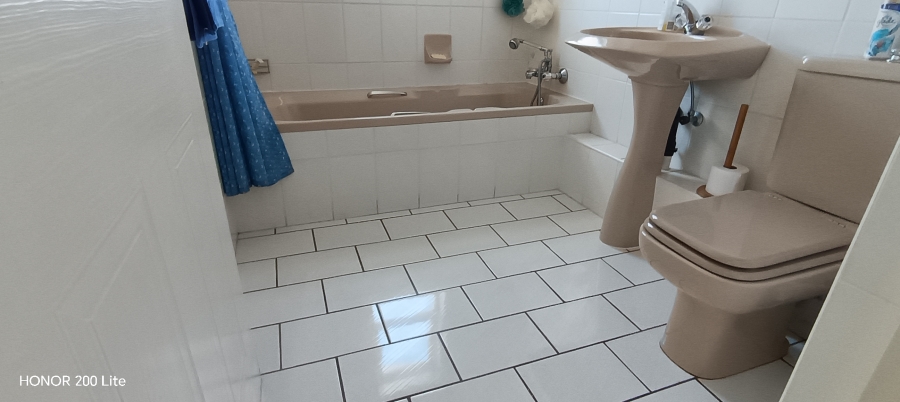 3 Bedroom Property for Sale in Lawrence Rocks KwaZulu-Natal