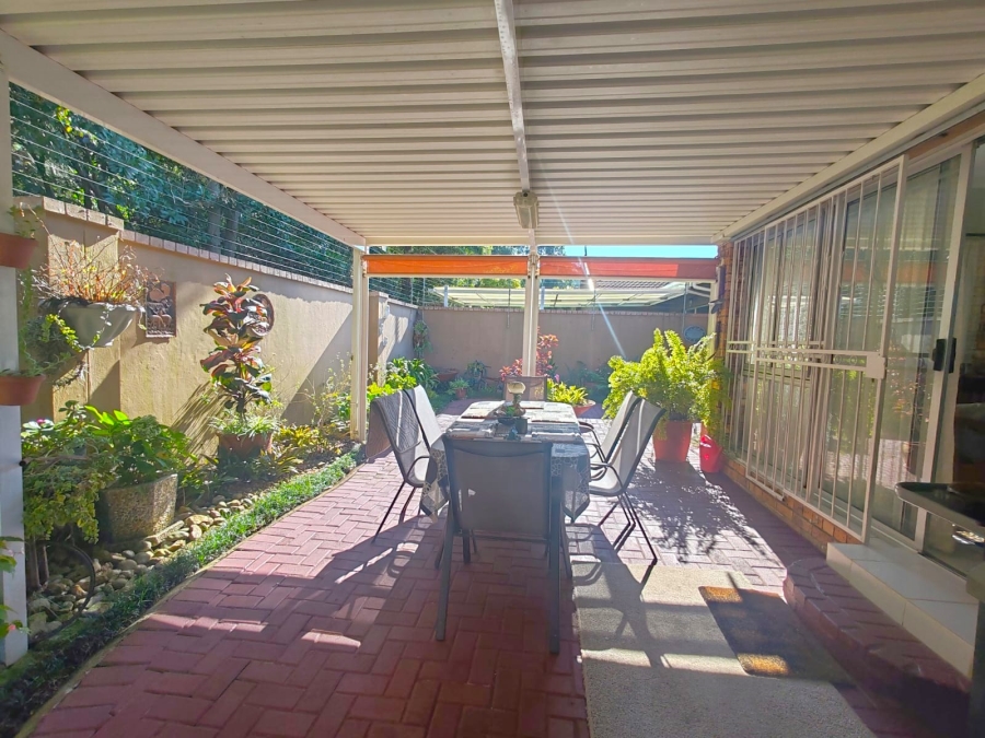 3 Bedroom Property for Sale in Uvongo KwaZulu-Natal