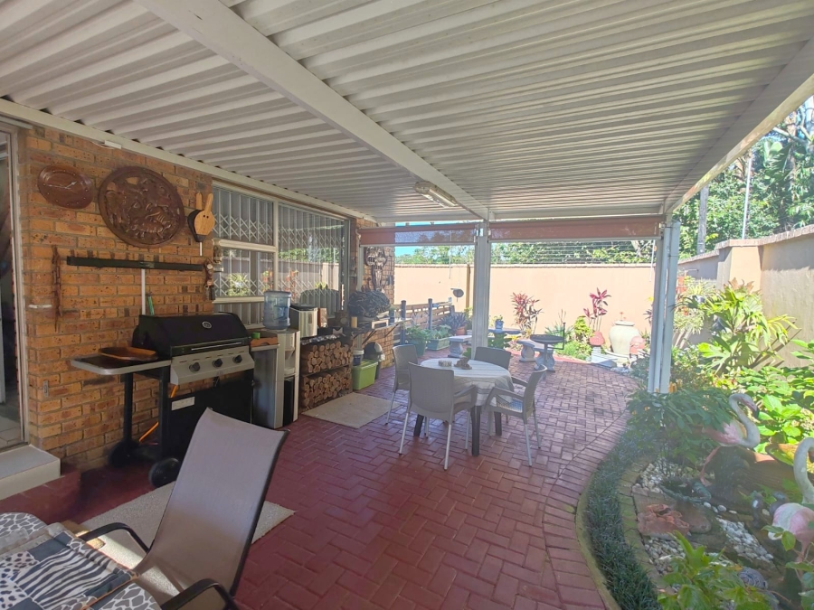 3 Bedroom Property for Sale in Uvongo KwaZulu-Natal