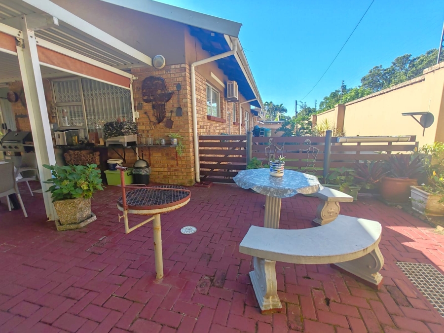 3 Bedroom Property for Sale in Uvongo KwaZulu-Natal