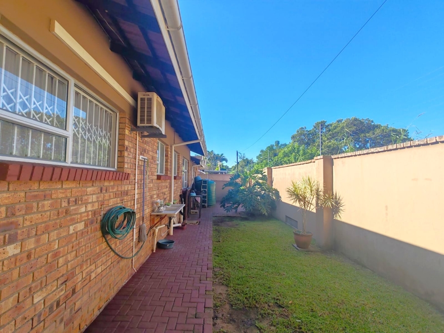 3 Bedroom Property for Sale in Uvongo KwaZulu-Natal