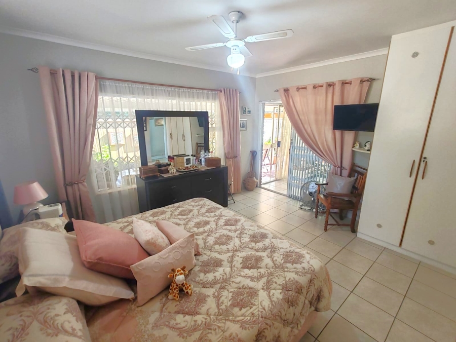 3 Bedroom Property for Sale in Uvongo KwaZulu-Natal