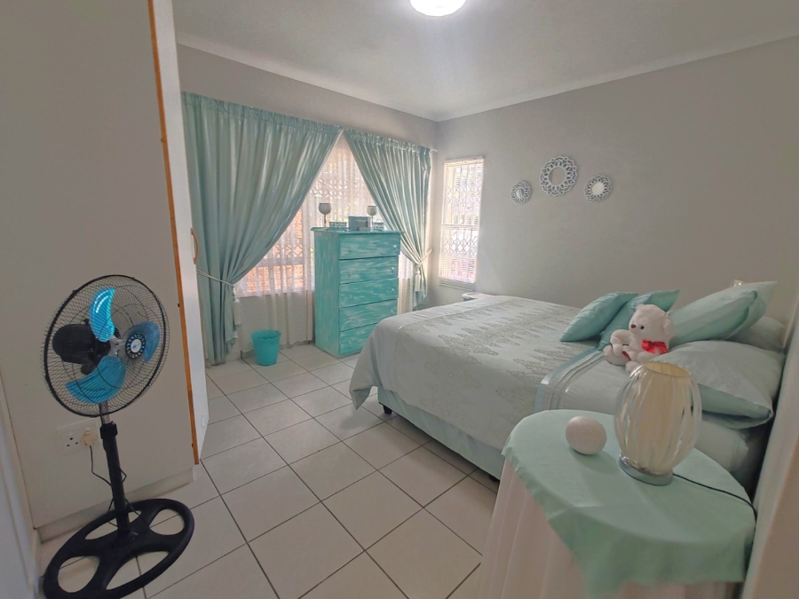 3 Bedroom Property for Sale in Uvongo KwaZulu-Natal