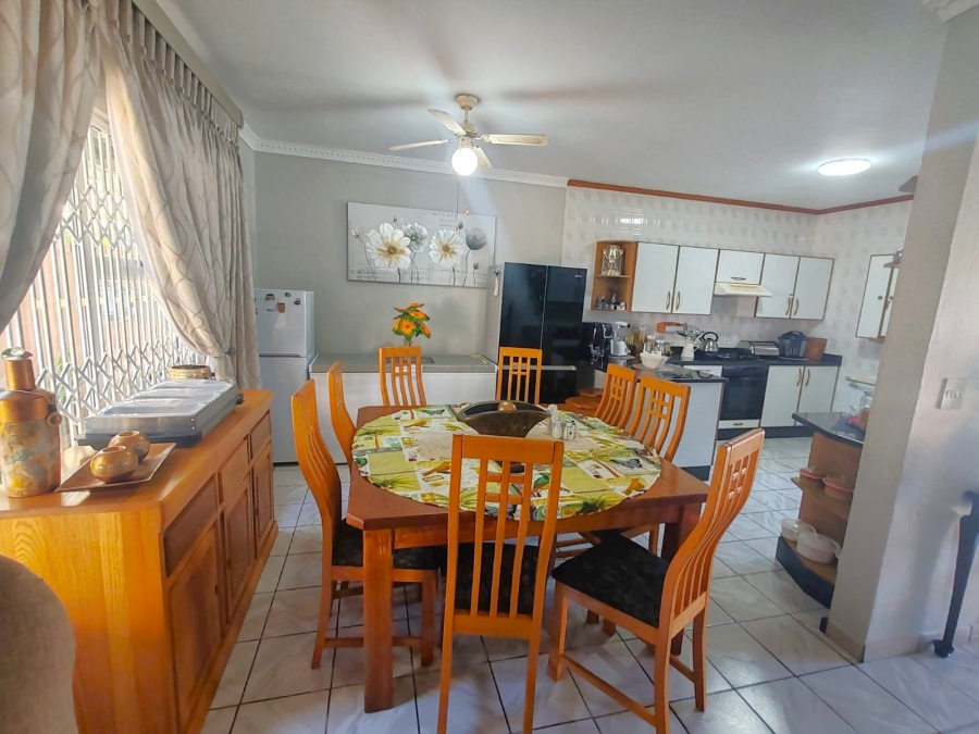 3 Bedroom Property for Sale in Uvongo KwaZulu-Natal