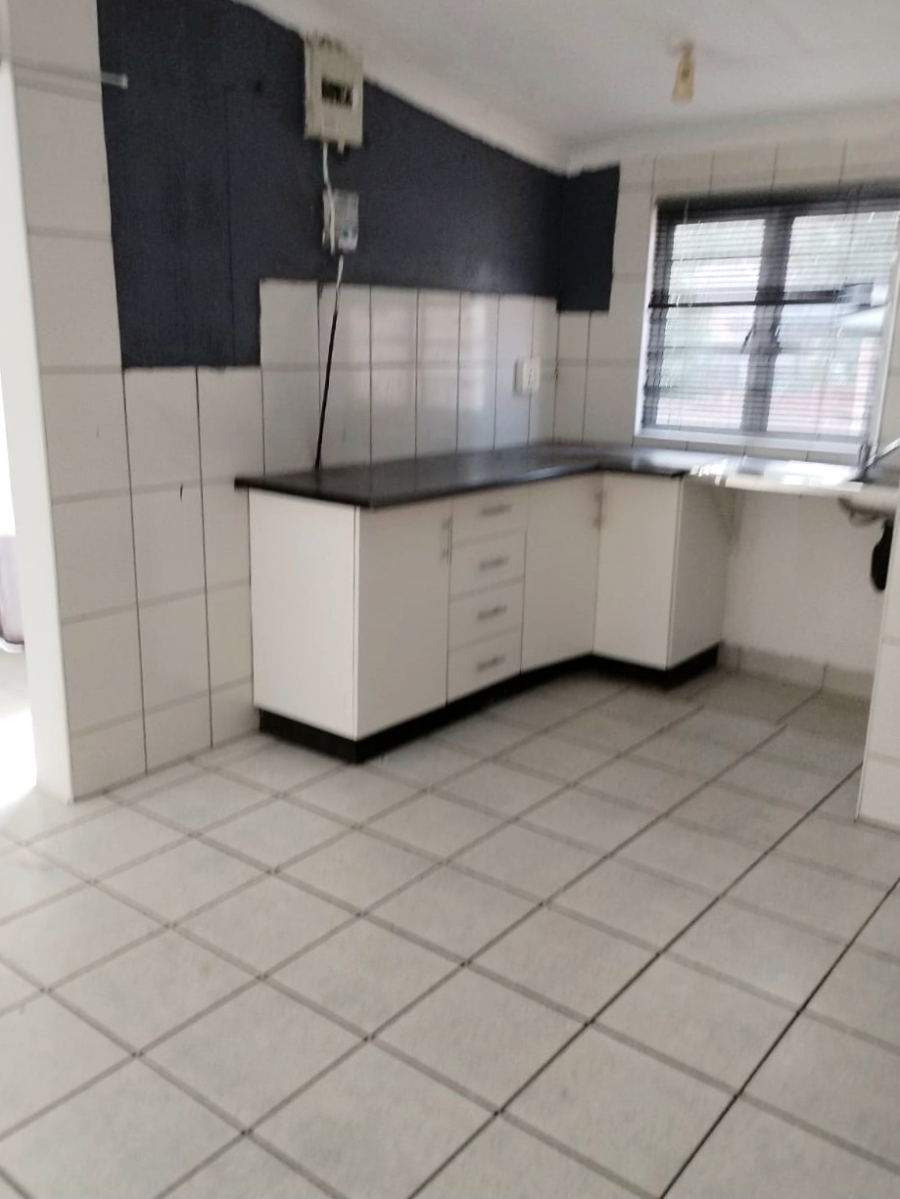 To Let 1 Bedroom Property for Rent in Woodlands KwaZulu-Natal