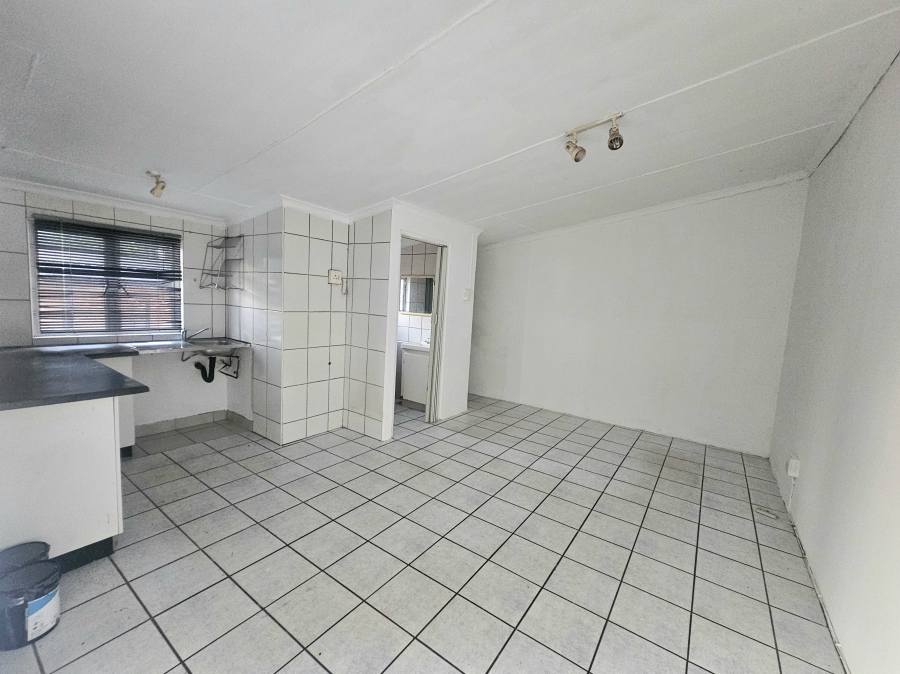 1 Bedroom Property for Sale in Woodlands KwaZulu-Natal