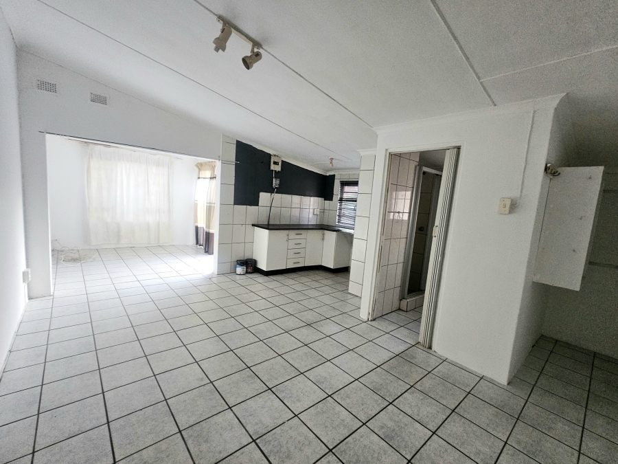1 Bedroom Property for Sale in Woodlands KwaZulu-Natal