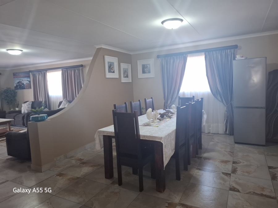 4 Bedroom Property for Sale in Lawrence Rocks KwaZulu-Natal