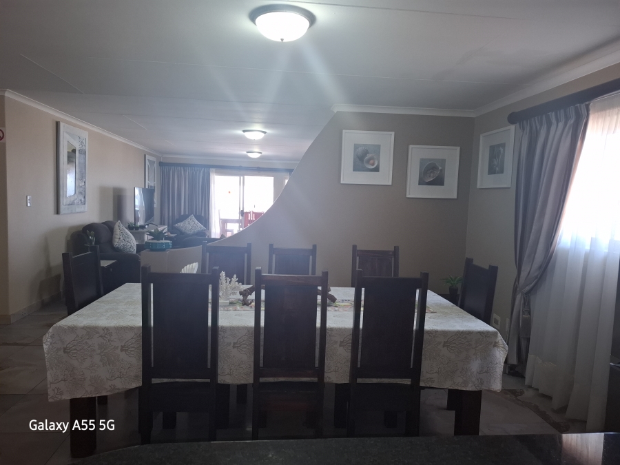 4 Bedroom Property for Sale in Lawrence Rocks KwaZulu-Natal