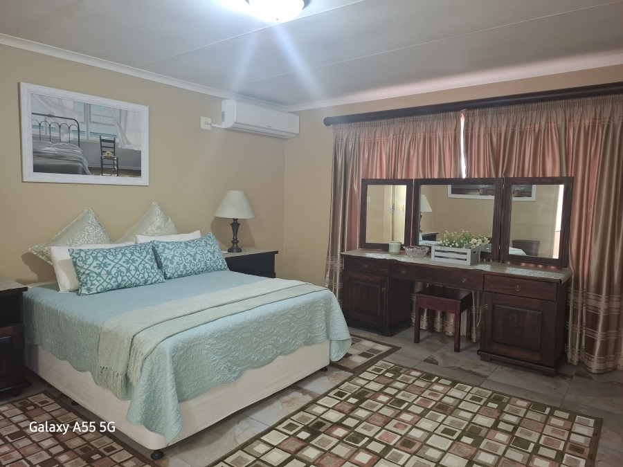 4 Bedroom Property for Sale in Lawrence Rocks KwaZulu-Natal