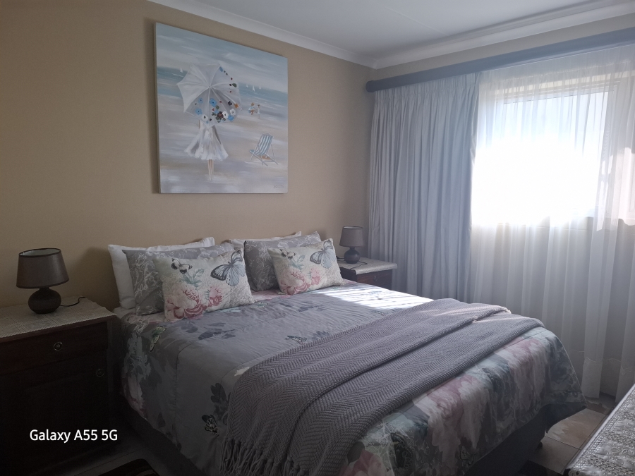 4 Bedroom Property for Sale in Lawrence Rocks KwaZulu-Natal