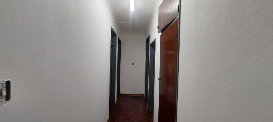 4 Bedroom Property for Sale in Utrecht KwaZulu-Natal