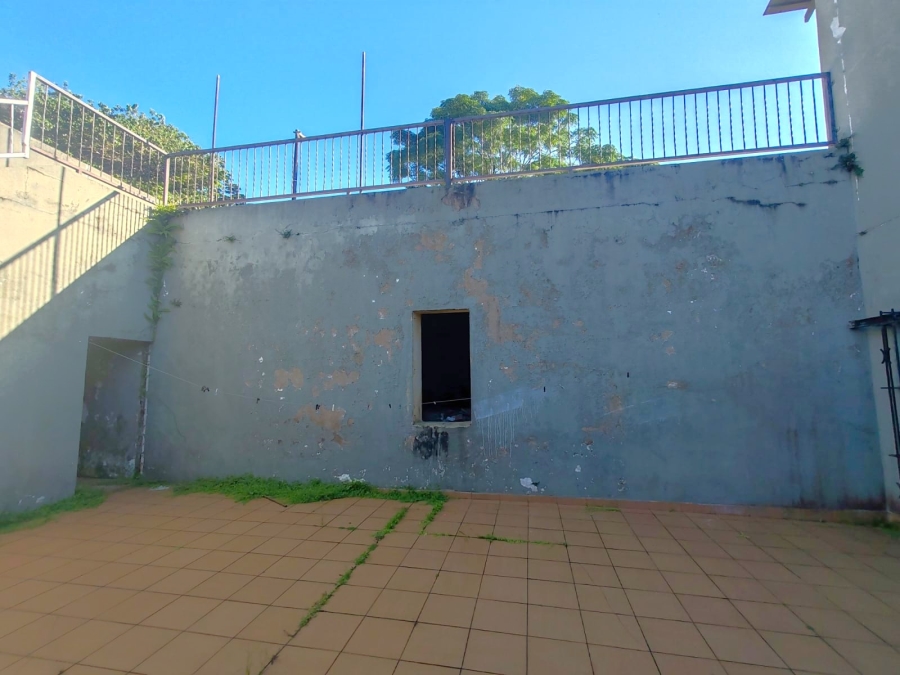 7 Bedroom Property for Sale in Uvongo KwaZulu-Natal