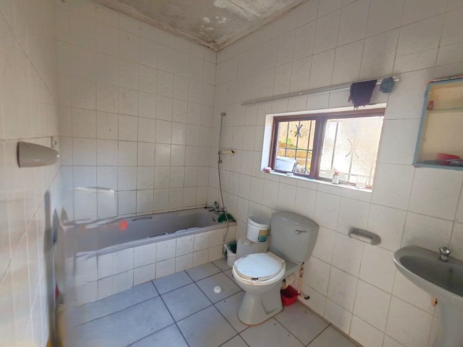 7 Bedroom Property for Sale in Uvongo KwaZulu-Natal