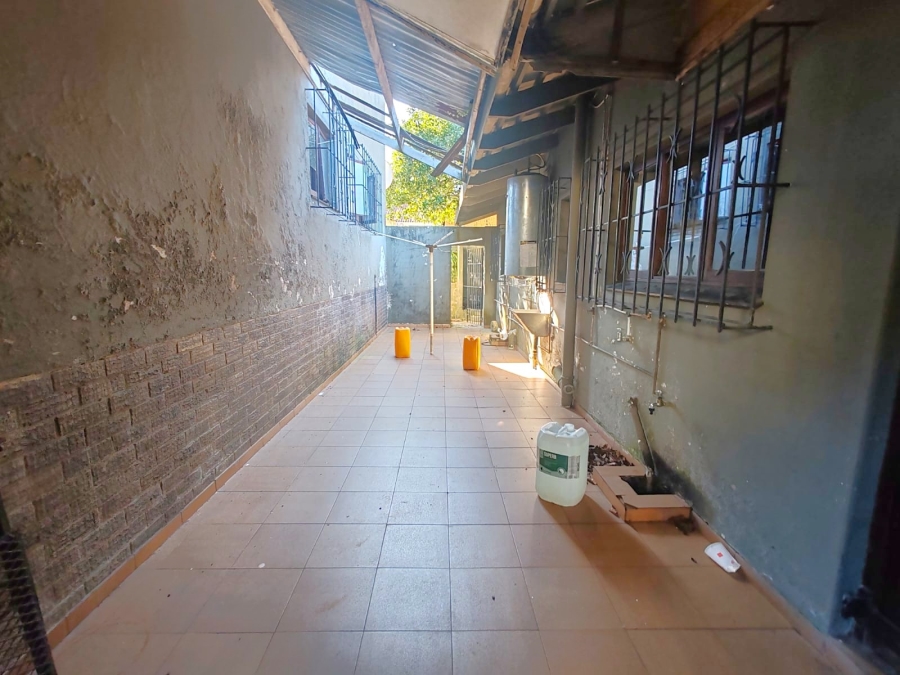 7 Bedroom Property for Sale in Uvongo KwaZulu-Natal