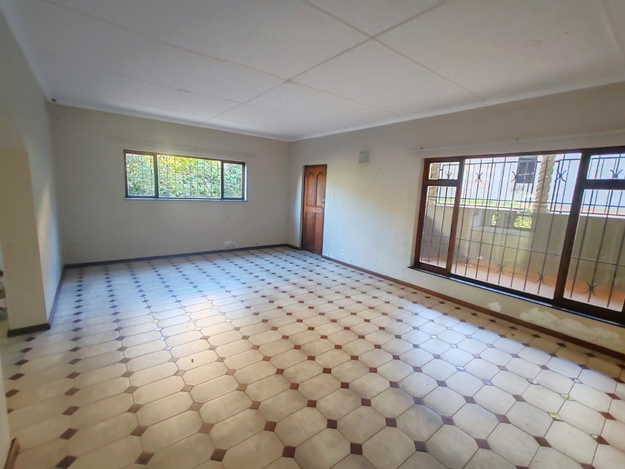 7 Bedroom Property for Sale in Uvongo KwaZulu-Natal