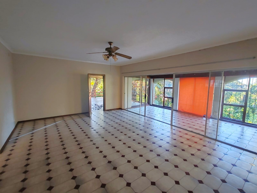 7 Bedroom Property for Sale in Uvongo KwaZulu-Natal