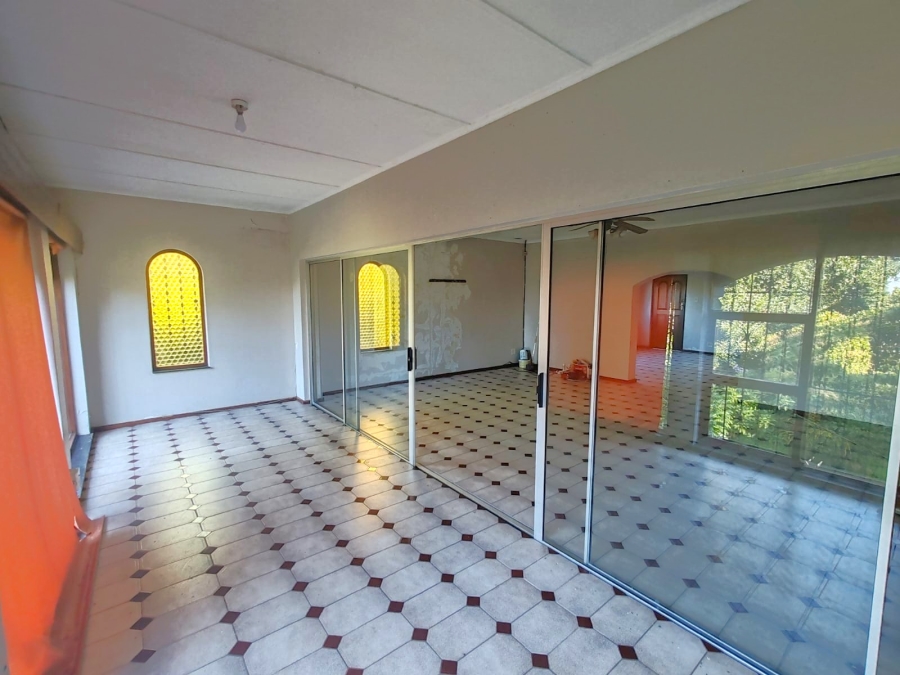 7 Bedroom Property for Sale in Uvongo KwaZulu-Natal