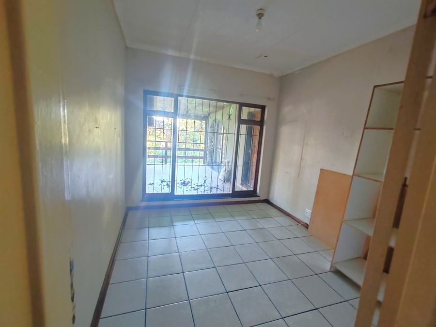 7 Bedroom Property for Sale in Uvongo KwaZulu-Natal