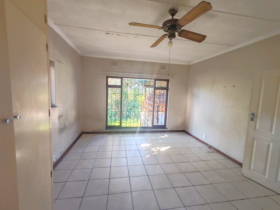 7 Bedroom Property for Sale in Uvongo KwaZulu-Natal