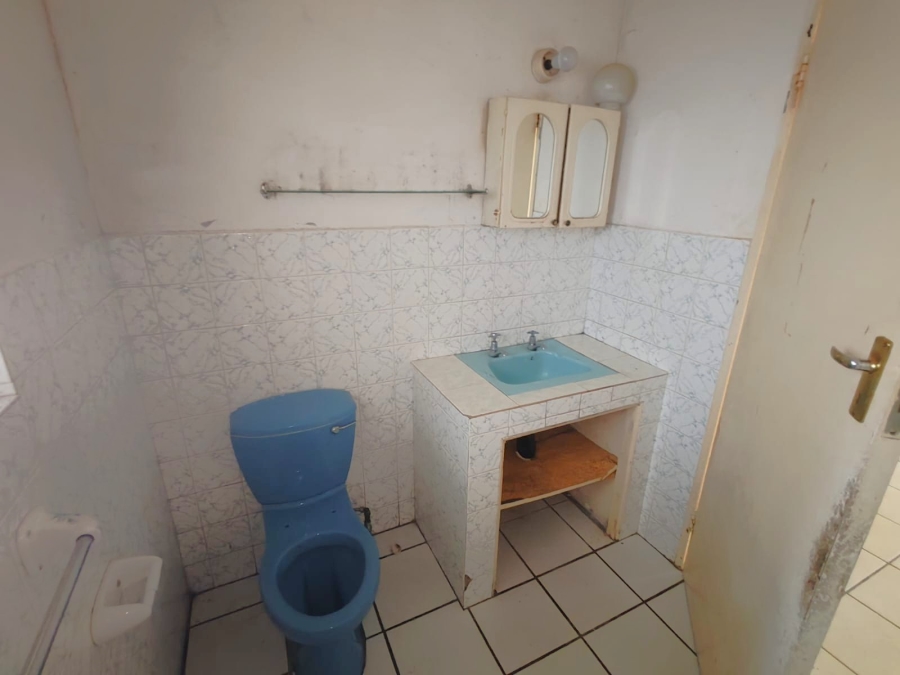 7 Bedroom Property for Sale in Uvongo KwaZulu-Natal
