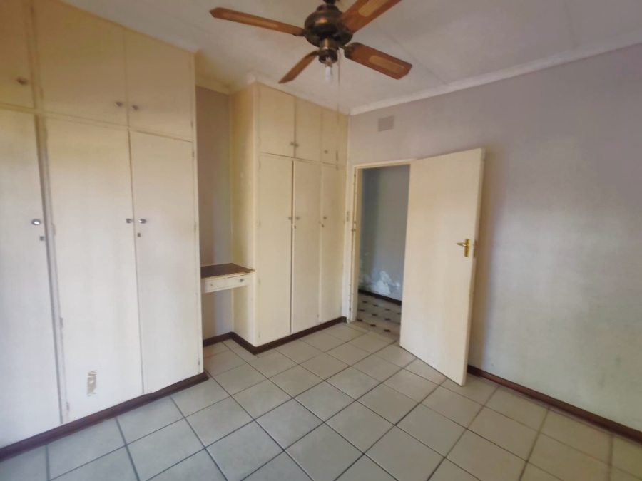 7 Bedroom Property for Sale in Uvongo KwaZulu-Natal