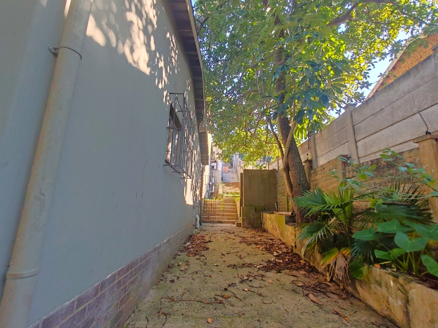 7 Bedroom Property for Sale in Uvongo KwaZulu-Natal