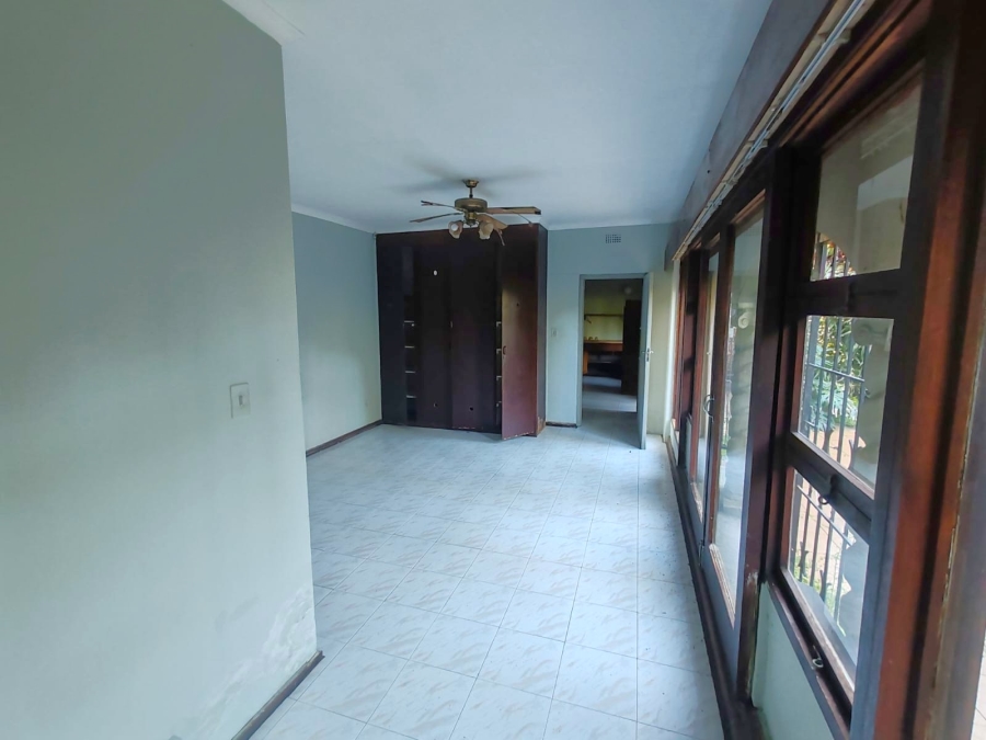 7 Bedroom Property for Sale in Uvongo KwaZulu-Natal